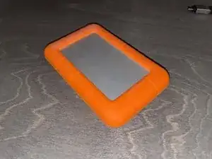 Замена платы USB-C на LaCie Rugged