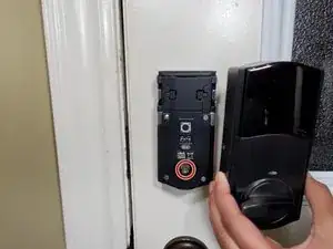 Как исправить заклинивший дверной замок Weiser SmartCode 10 с сенсорным экраном