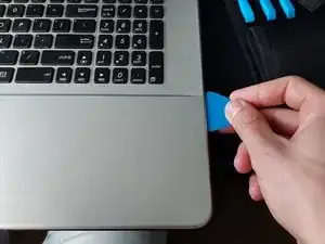 Замена батареи Asus R752L