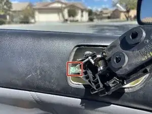 Замена внутренней дверной ручки Honda Accord 2003-2007