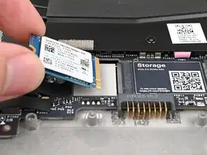 Установка вторичного SSD для ноутбука Framework 16 (2-го поколения) (Материнская плата)