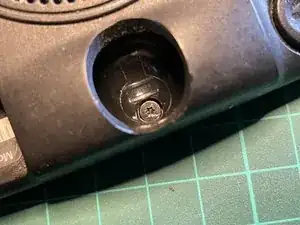 Замена USB порта зарядки TomTom 4EN52 Z1230