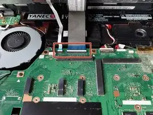 Замена батареи Asus R752L