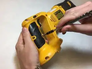 Замена корпуса DeWalt DW938