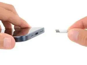 Удаление Taptic Engine из iPhone 15 Pro