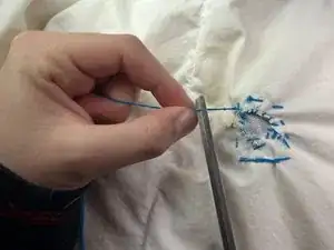 Как отремонтировать дыра в одеяле