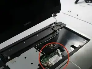 Замена карты WiFi в Toshiba Satellite A105-S4011