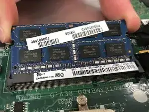 Замена оперативной памяти Toshiba Satellite U840W