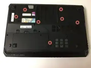 Замена задней крышки CyberPowerPC Fangbook MS-1763