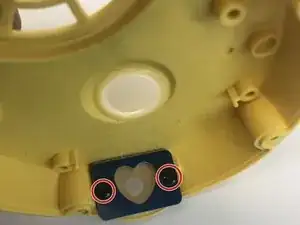 Замена кнопки питания на резиновом сердце Эдвина Ути