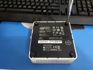 Разборка Intel NUC5i7RYH