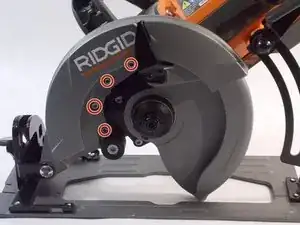 Замена верхнего кожуха лезвия RIDGID R32104