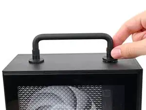 Снятие верхней панели Framework Desktop