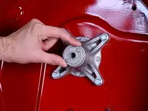 Замена левой лопаты на газонокосилке Toro 21199HD 2018