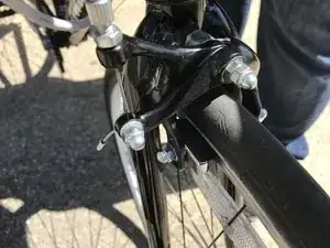 Как отрегулировать тормоза с одним поворотом на велосипеде Schwinn Solara