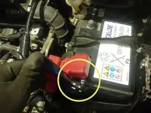 Как отключить аккумулятор Suzuki Swift 2010-2017