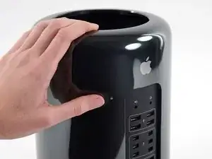 Замена нижней крышки Mac Pro конца 2013 года