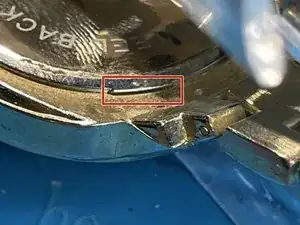 Замена батарейки в кварцевых наручных часах