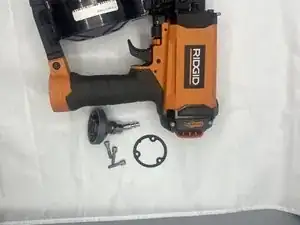 Замена поворотного штуцера подачи воздуха Ridgid R175RNE