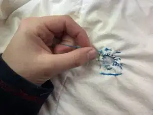 Как отремонтировать дыра в одеяле