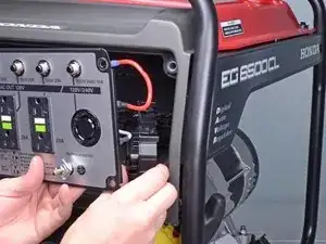 Замена автоматического регулятора напряжения генератора Honda 6500 Вт EG6500CL AT