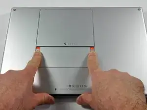 Замена верхней крышки MacBook Pro 15" Core 2 Duo моделей A1226 и A1260