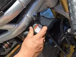 Замена охлаждающей жидкости на Suzuki SV650 1999-2002