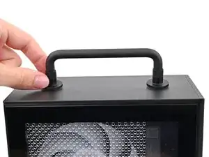 Снятие верхней панели Framework Desktop