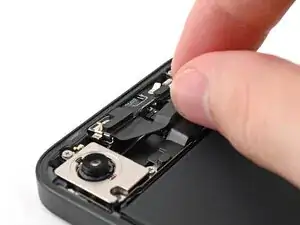 Установка сборки фронтальной камеры iPhone 16e
