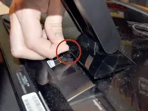 Демонтаж задней панели Dell Inspiron One 2020