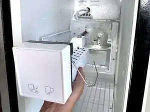 Замена льдогенератора в холодильнике Frigidaire с боковой загрузкой