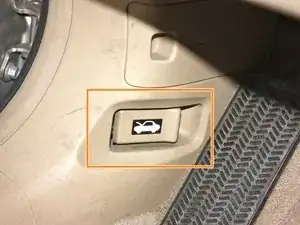 Открытие капота