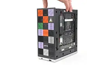 Снятие вторичного SSD с настольного компьютера Framework