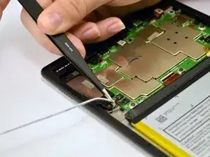 Замена правого динамика Amazon Fire HD 8