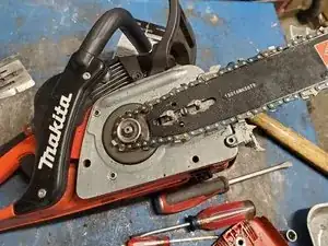 Замена барабана сцепления бензопилы Makita 2017 года