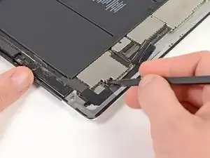 Замена шлейфа SIM-карты iPad 3 4G