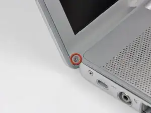 Замена задней рамки дисплея PowerBook G4 Aluminum 17" 1–1.67 ГГц