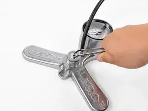 Замена уплотнительных колец в насосе Lezyne CNC Dirt Floor Drive