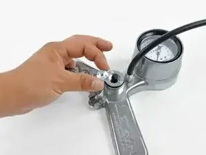 Замена O-колец ножного насоса