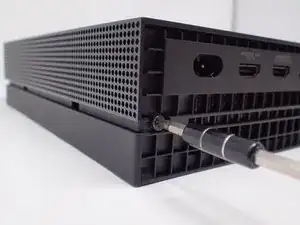 Замена жёсткого диска Xbox One X