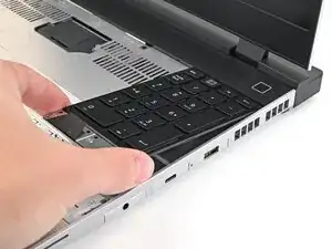 Установка цифровой панели для ноутбука Framework 16" (2025)