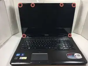 Замена экрана Toshiba Satellite P775-S7320