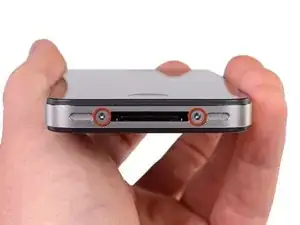 Замена контактного зажима iPhone 4