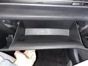 Замена салонного воздушного фильтра на Hyundai Elantra 2021