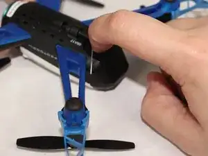 Замена аккумуляторного блока Protocol DURA VR Drone