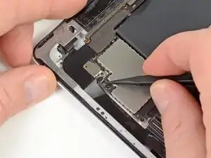 Замена шлейфа SIM-карты iPad 3 4G
